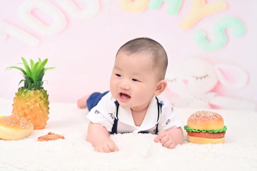 甘肃宝宝眼角红血丝