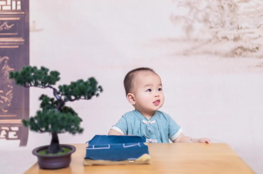 甘肃三个月宝宝抬头不稳 甘肃三个月宝宝抬头不稳